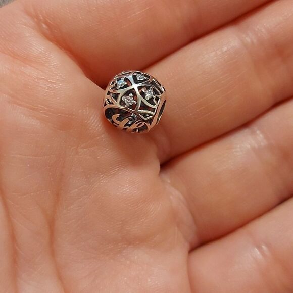 925 Sterling Silver Charm E - Picture 6 of 11